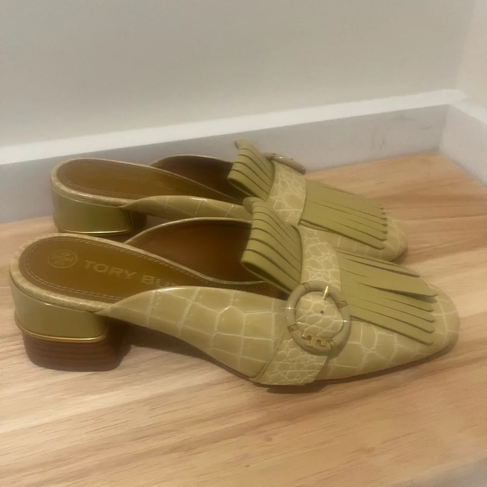 Tory Burch multi‎ logo KILTIE MULE in CORNBREAD 9